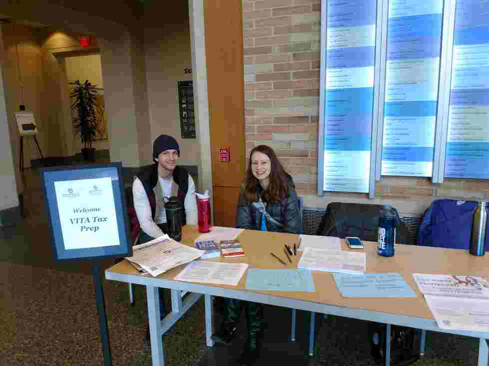 Students ready to help community members with their taxes